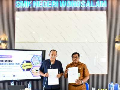 SMK Negeri Wonosalam Perkuat Kolaborasi Industri dengan PT Pustran Surabaya: Evaluasi Lulusan dan Penandatanganan MoU