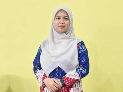 Radar Jombang Soroti Dedikasi Siti Mamluatul Hidayah Guru Inspiratif SMK Negeri Wonosalam